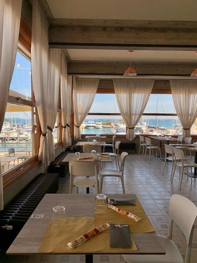 Albergo La Pescatrice Moniga del Garda Hotel